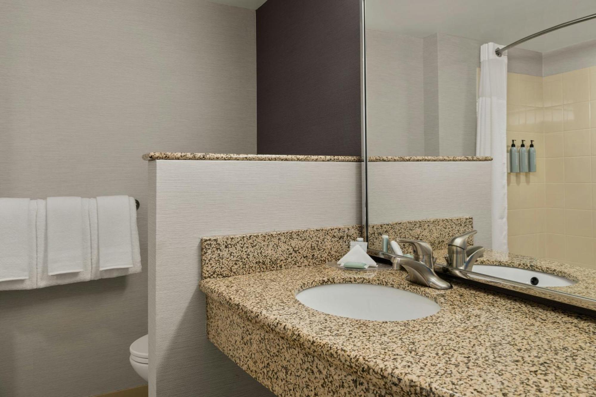 Courtyard By Marriott Halifax Downtown Ξενοδοχείο Εξωτερικό φωτογραφία